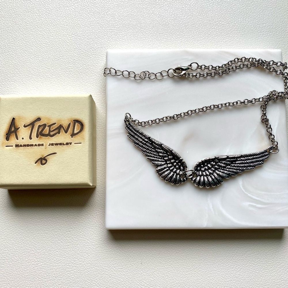 A. Trend Angel wing necklace